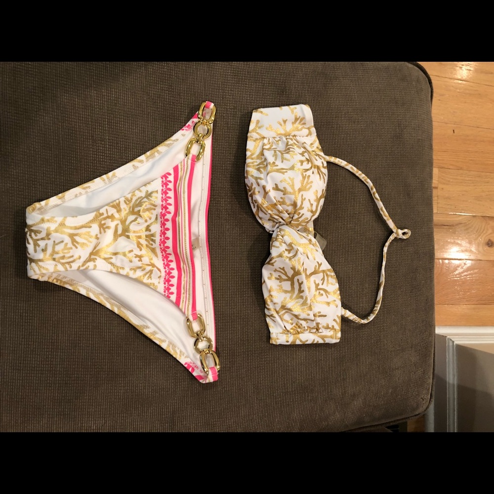 Victoria’s Secret bikini